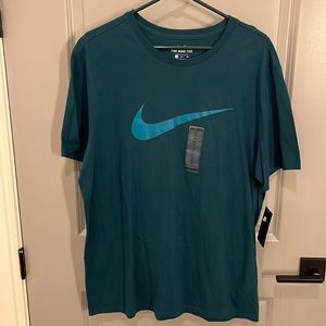 Mens Nike Swoosh tee NWT.